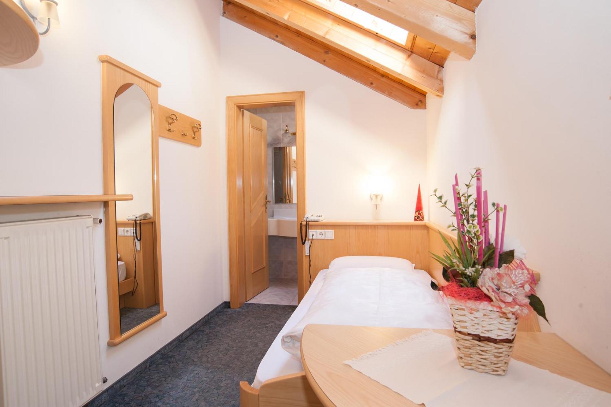 Hotel Vernel Santa Cristina Val Gardena Værelse billede