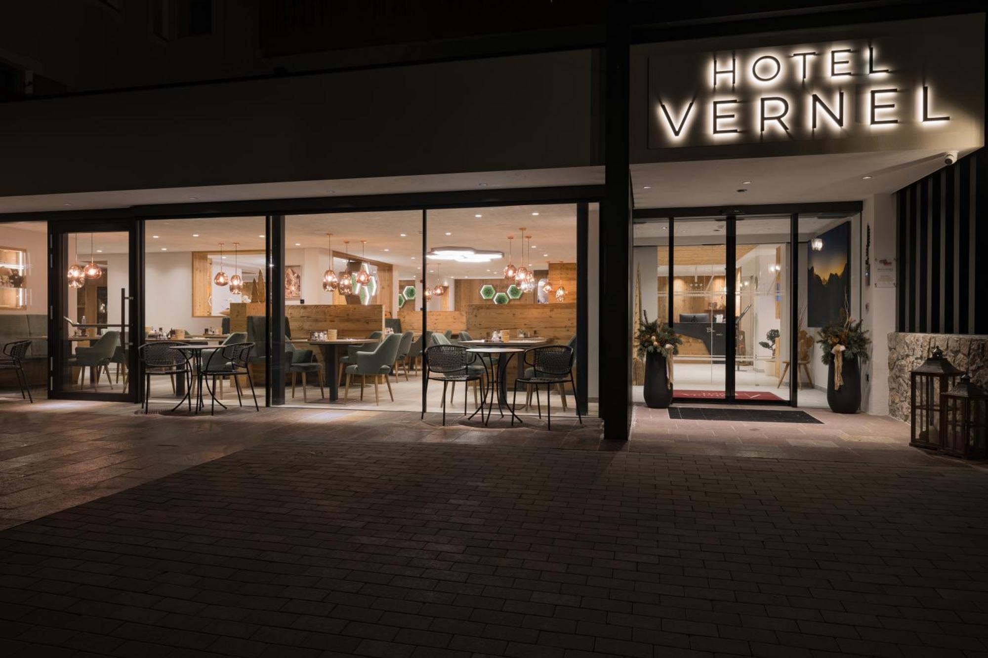 Hotel Vernel Santa Cristina Val Gardena Eksteriør billede