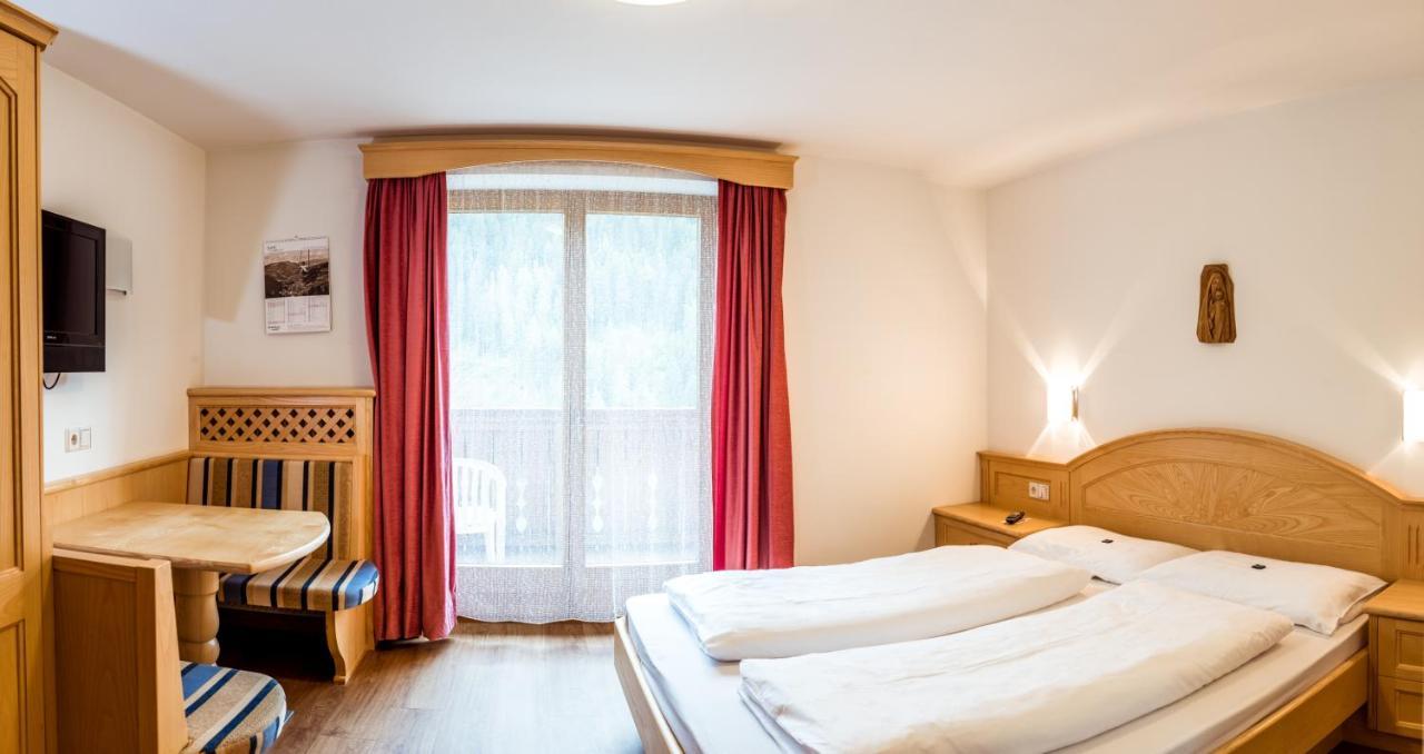 Hotel Vernel Santa Cristina Val Gardena Eksteriør billede